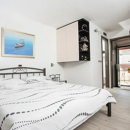 Apartments & Room Kartolina Apartment *