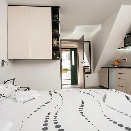 & Kartolina * سبليت